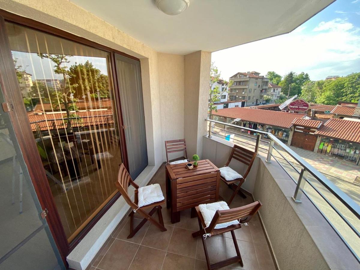 Cozy Apartment In The Center Of Primorsko Exterior foto